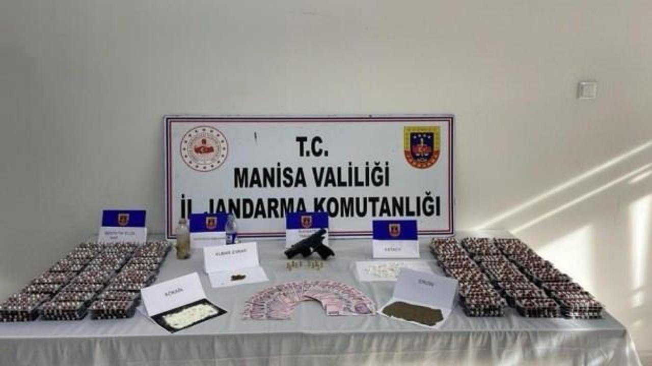 Akhisar'da uyuşturucu operasyonu: 4 gözaltı