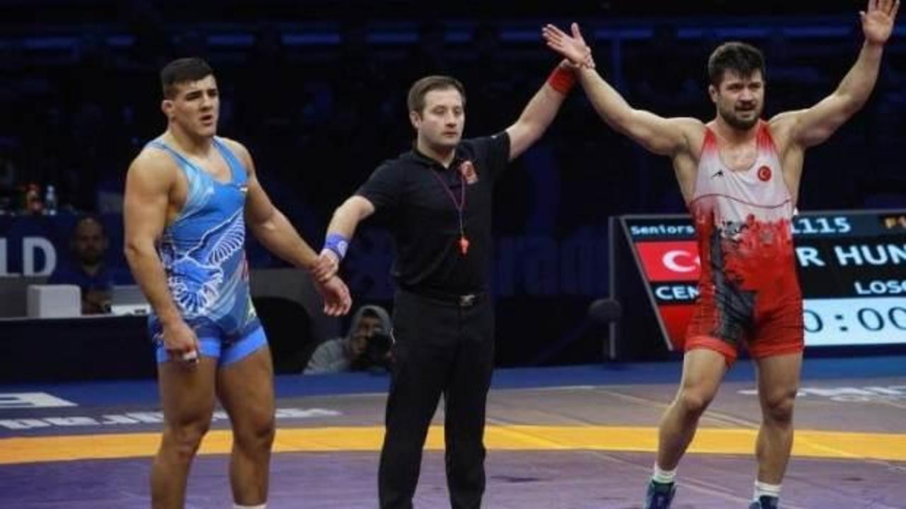 Ali Cengiz’in dünya şampiyonluğuna UWW ortak çıkardı
