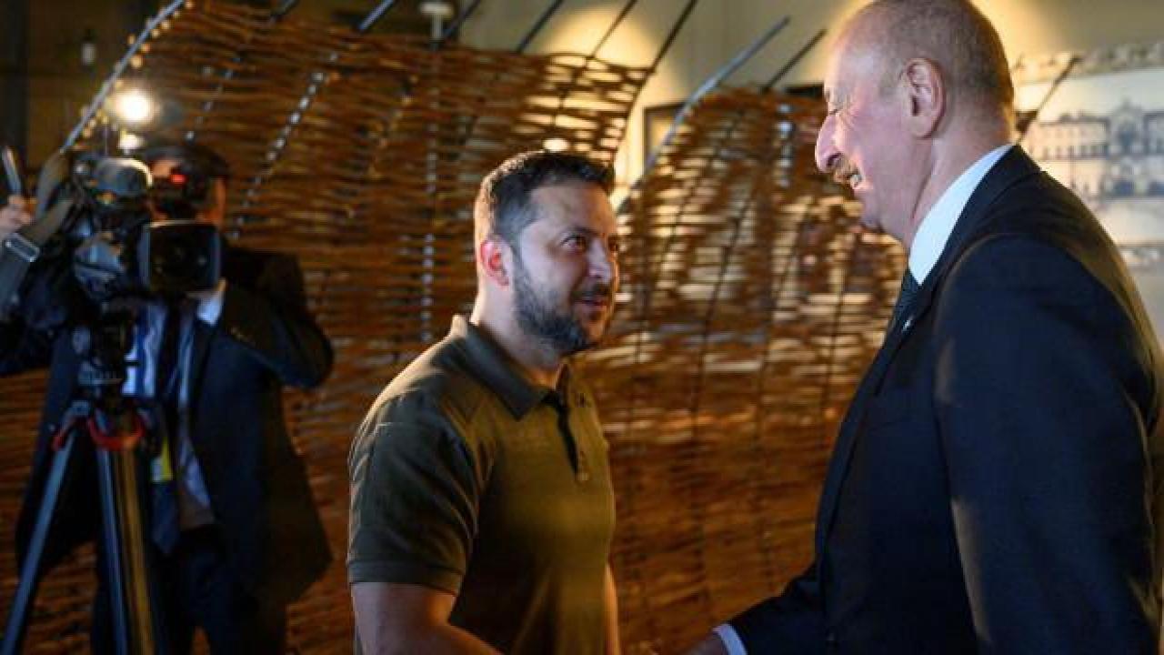 Aliyev ve Zelenskiy Moldova'da görüştü