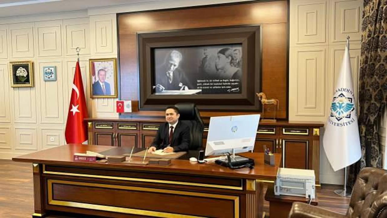 ALKÜ'nün yeni Rektörü Prof. Dr. Kenan Ahmet Türkdoğan görevine başladı