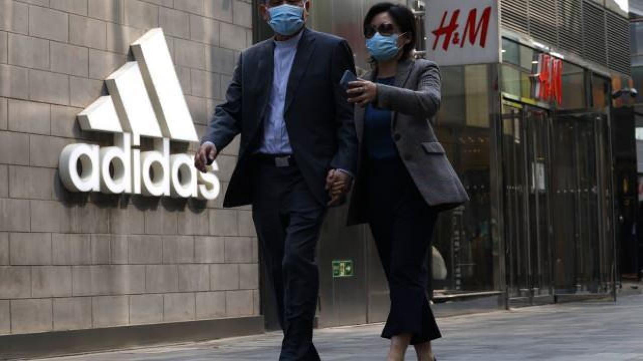 Alman devi Adidas Rusya'daki şirketini satıyor