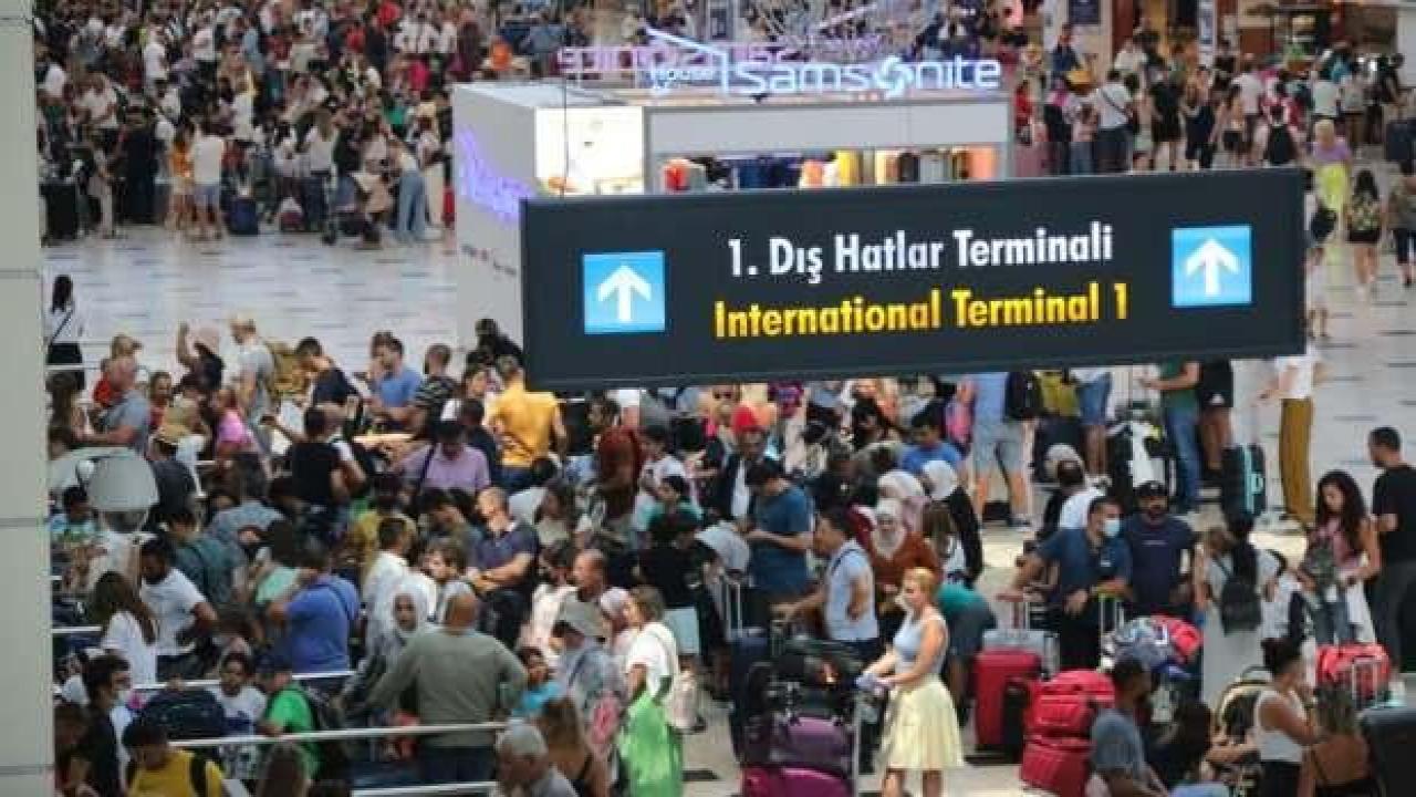 Almanlar resmen Antalya'ya akın etti