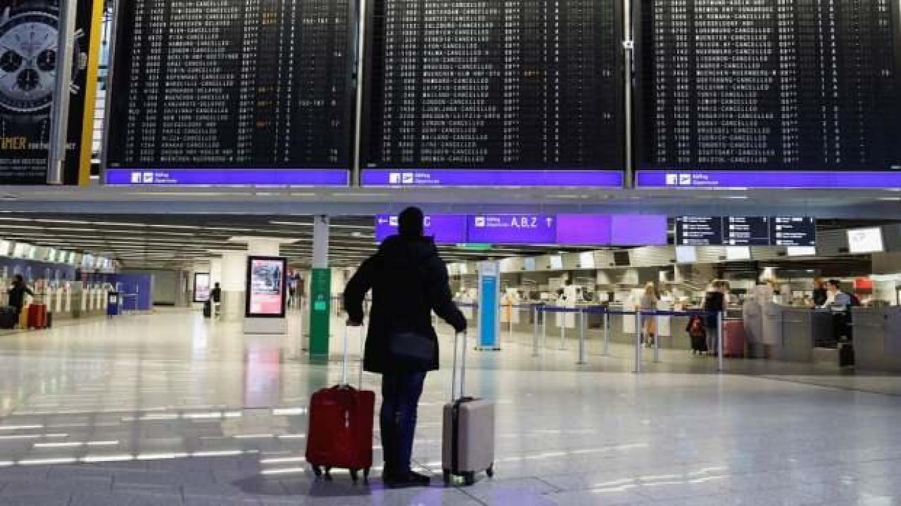 Almanya'da grev kaosu: Yüzlerce uçuş iptal oldu