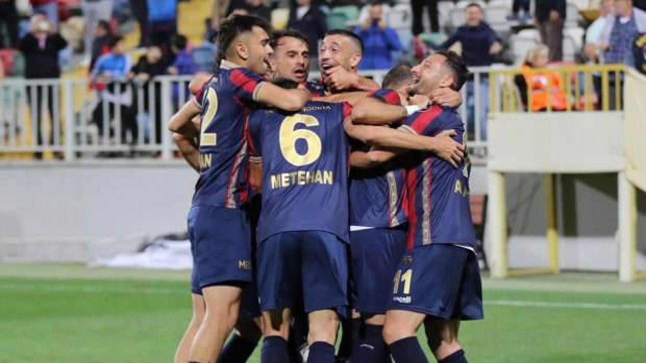 Altınordu 10 kişi kalan Samsunspor'u 2 golle yıktı