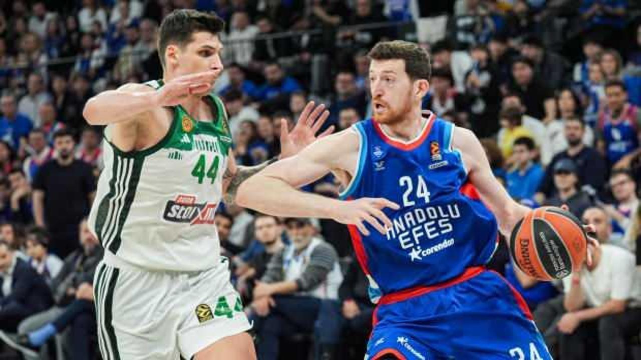 Anadolu Efes, Atina'da 