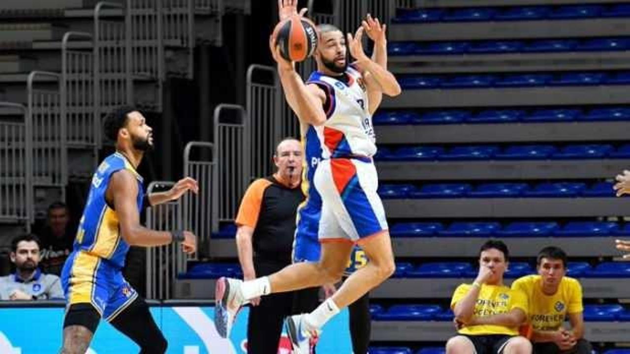 Anadolu Efes deplasmanda kaybeti