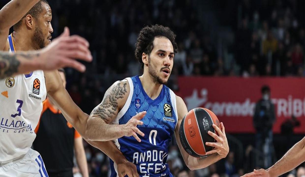 Anadolu Efes geriden gelip Real Madrid'i devirdi!