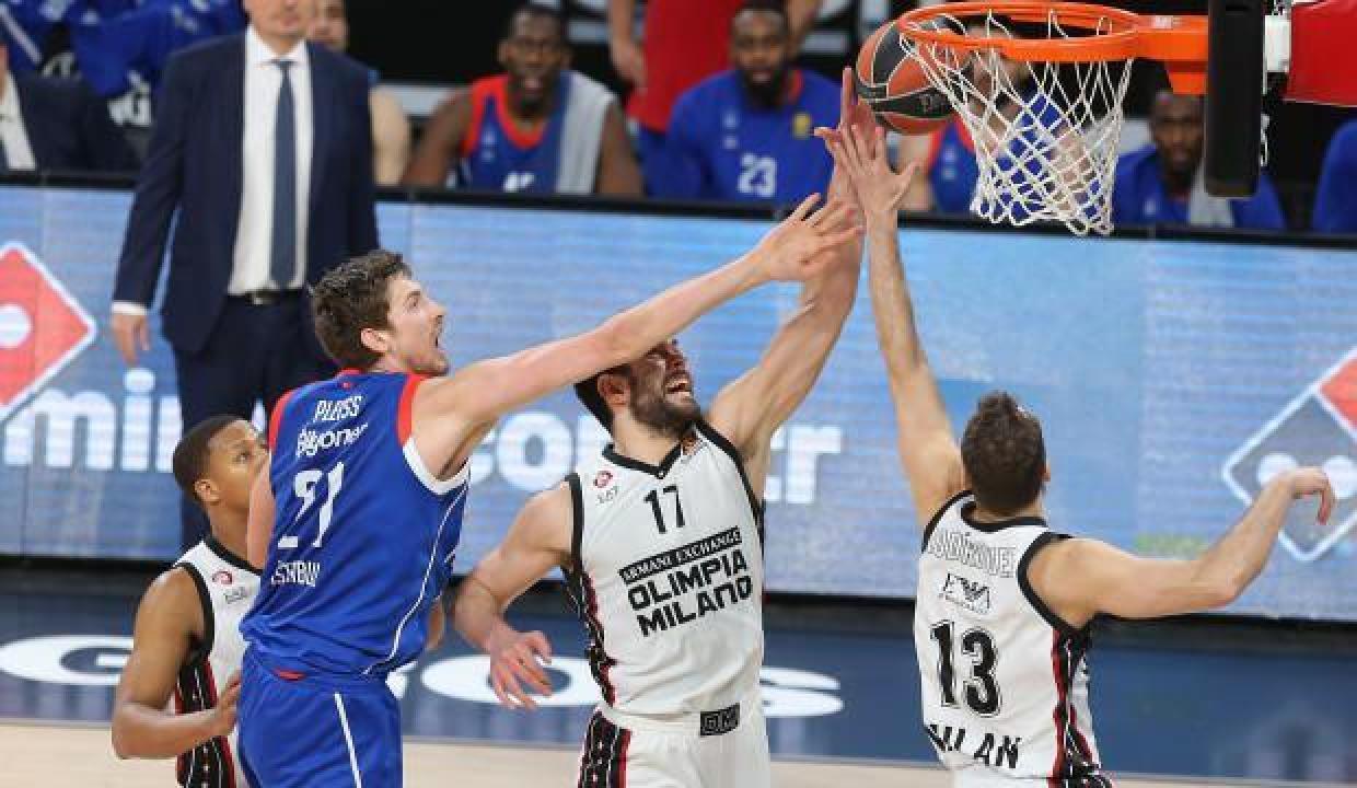 Anadolu Efes ikinci yarıda yıkıldı!