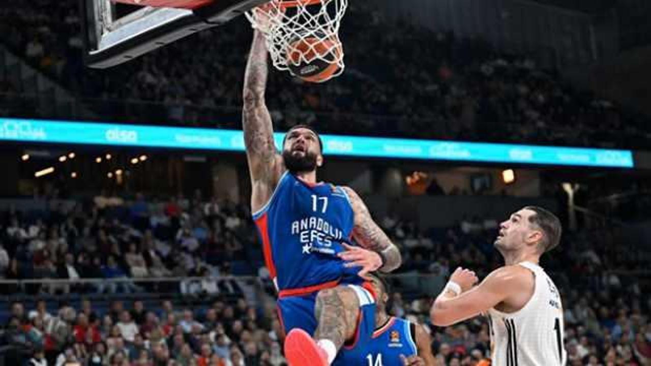 Anadolu Efes-Paris basket maçı hangi kanalda, saat kaçta, ne zaman?