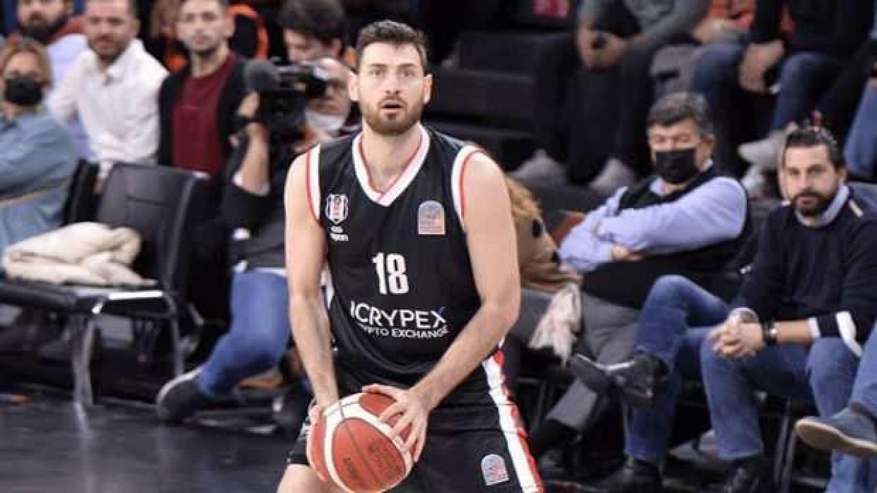 Anadolu Efes'ten bir transfer daha