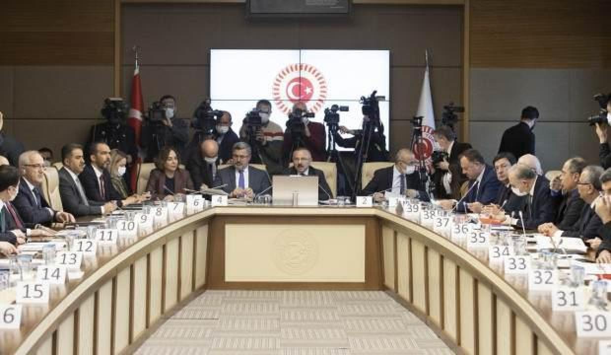 Anayasa Komisyonu, Seçim Kanunu teklifini görüşmek üzere toplandı