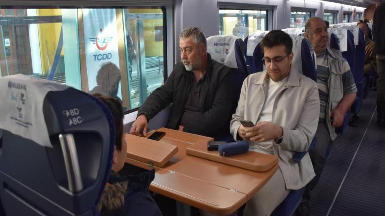 Ankara-Sivas YHT, ilk ücretsiz yolcularıyla Ankara'ya hareket etti