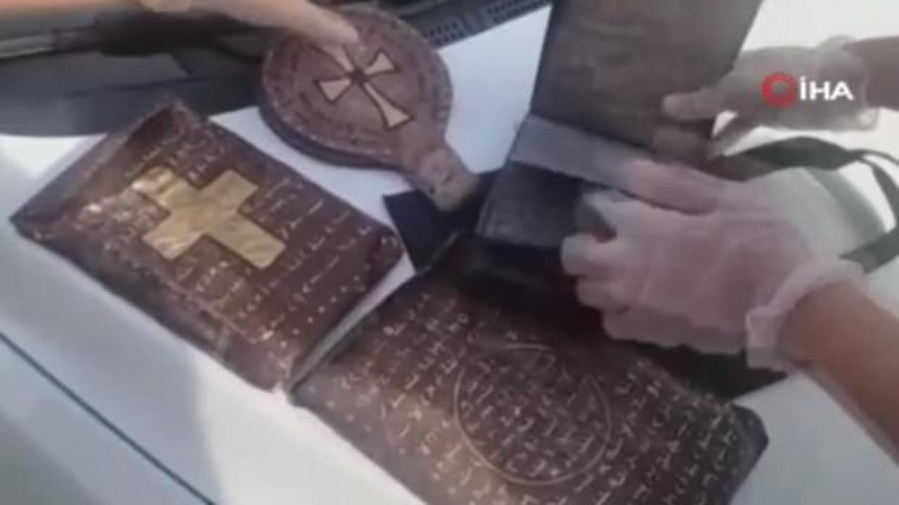 Ankara'da İbranice 2 el yazması kitap ele geçirildi