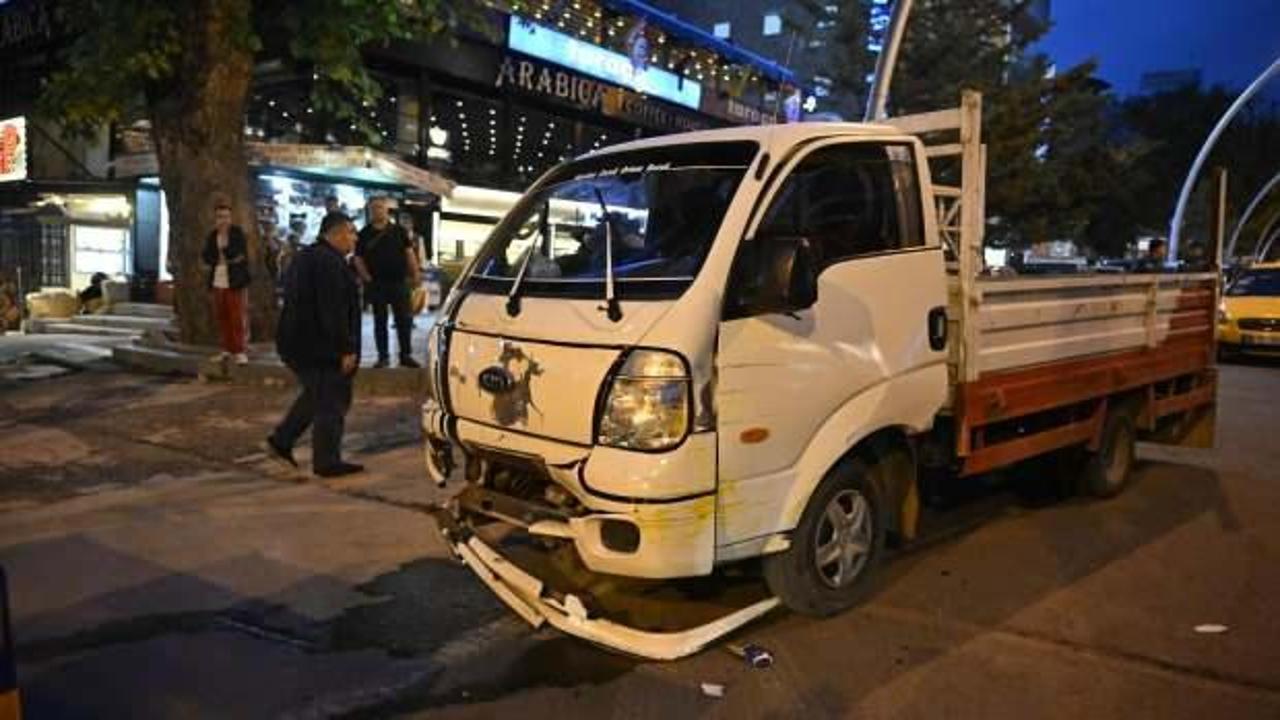 Ankara'da kamyonet 11 araca çarptı! Araçlar çekiciyle kaldırıldı