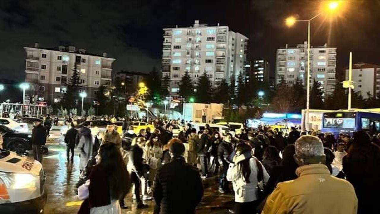 Ankara'da metro istasyonunda yangın
