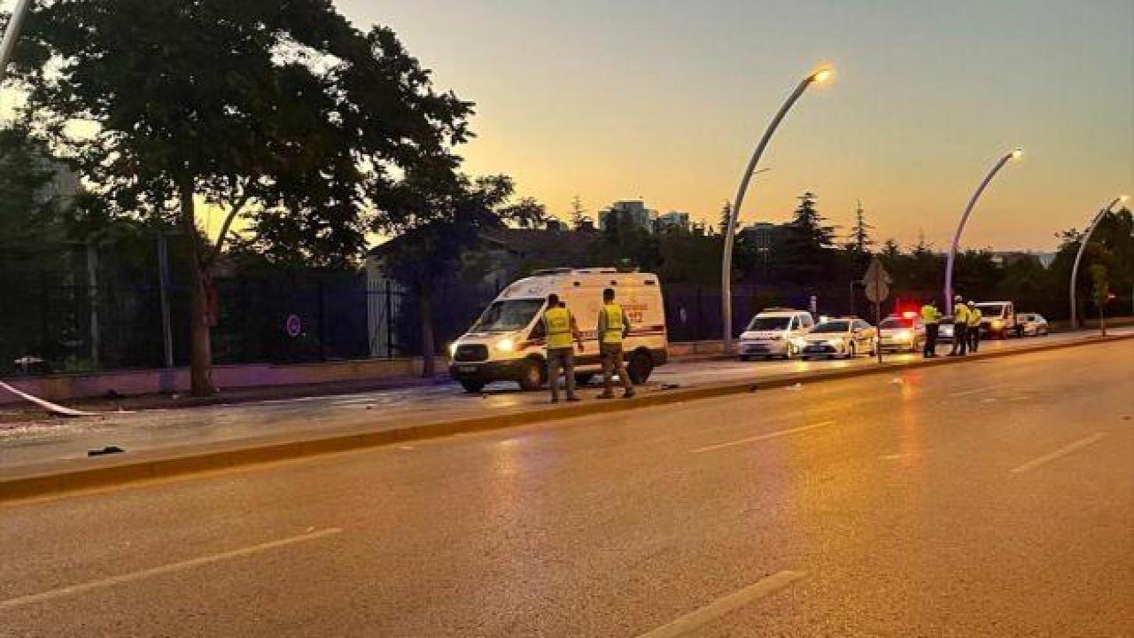 Ankara’da otomobil otobüs durağına daldı: 6 yaralı