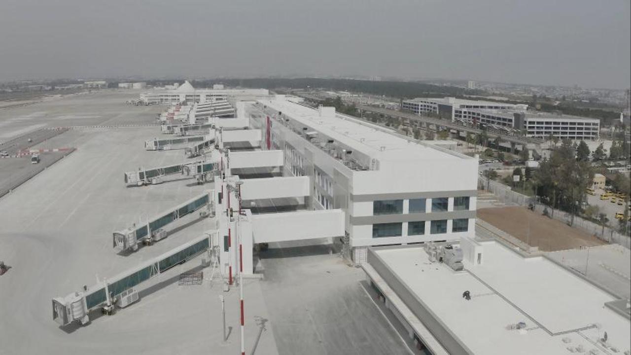 Antalya Havalimanı'nda yeni terminal binaları yolcu kapasitesini artıracak