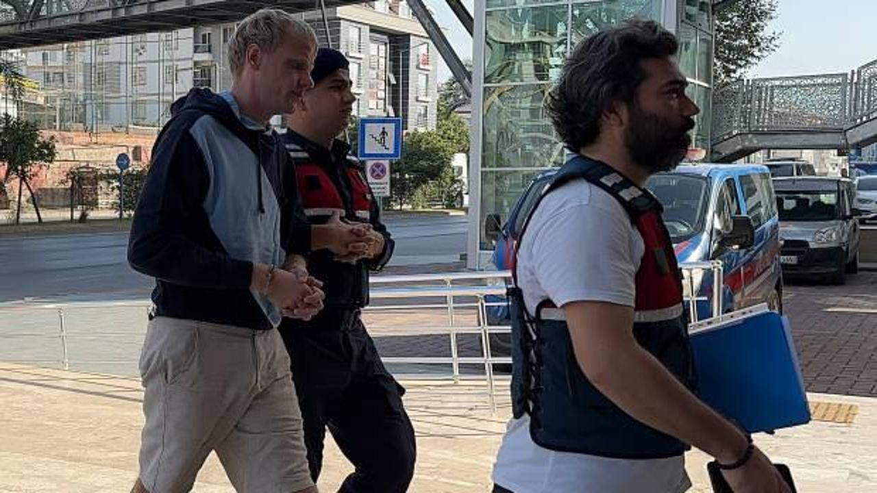 Antalya'da gasp edilen adam motosikletli 2 şüpheliyi cipiyle çarparak öldürdü