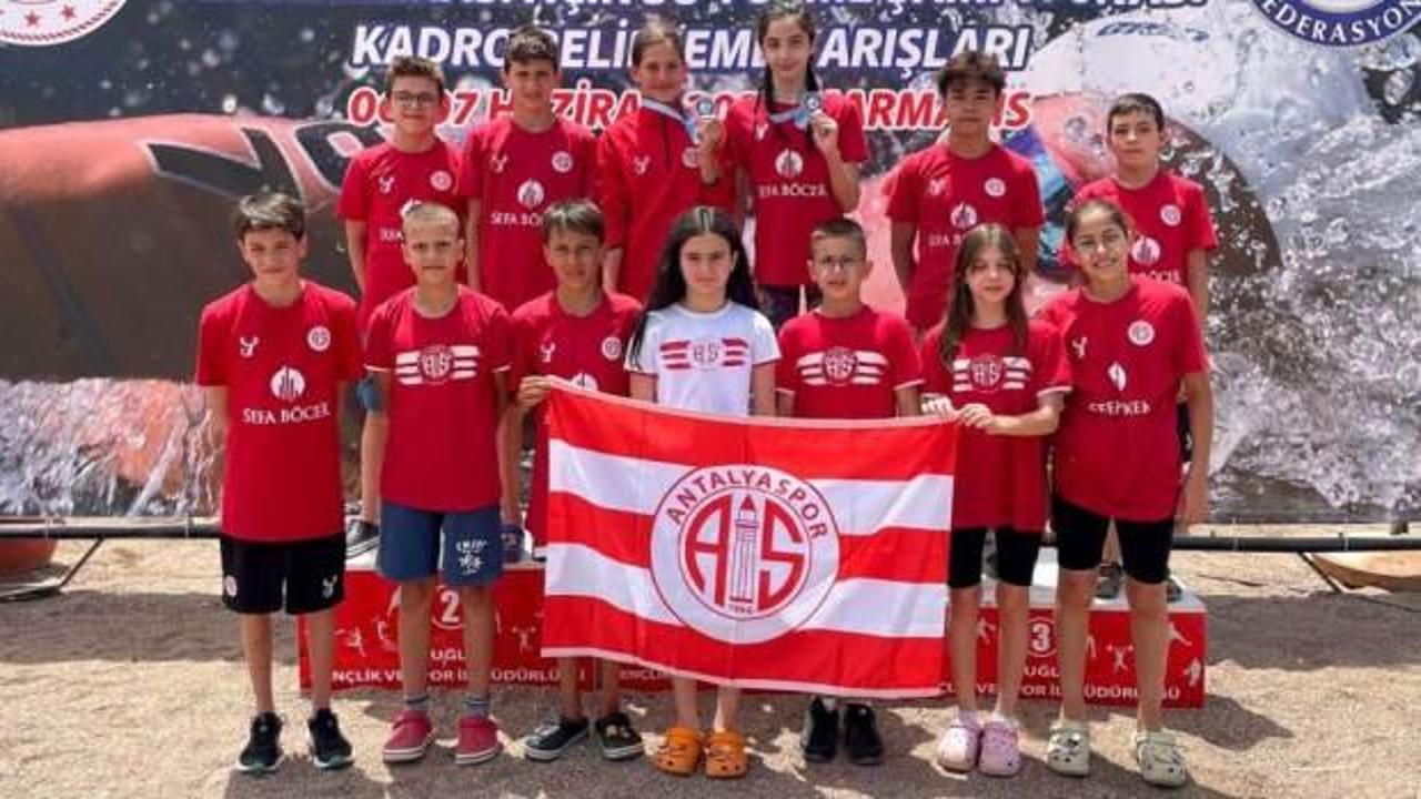 Antalyaspor’un 7 yüzücüsü milli takımda