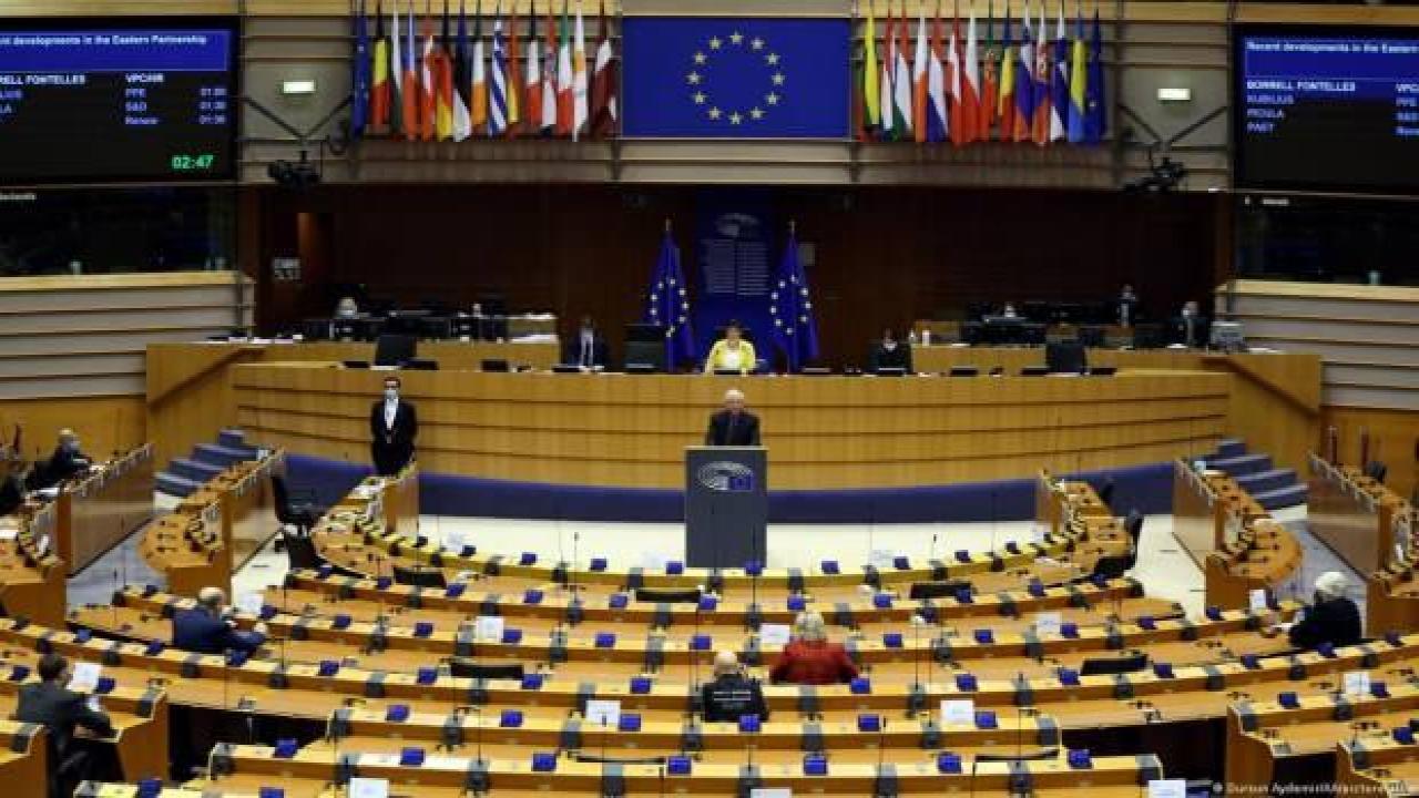 AP oturumunda PKK sloganları yükseldi: Müdahale olmadı