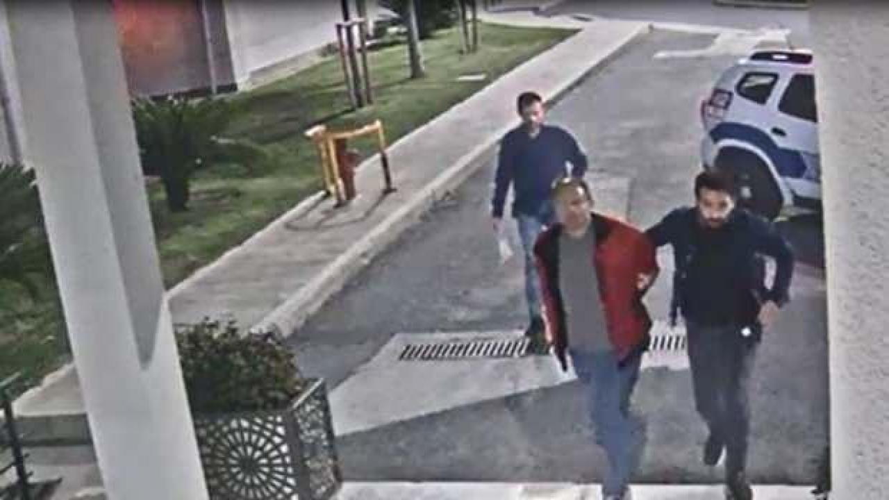 Aranan FETÖ üyesi aile hekimi İstanbul Havalimanı'nda yakalandı