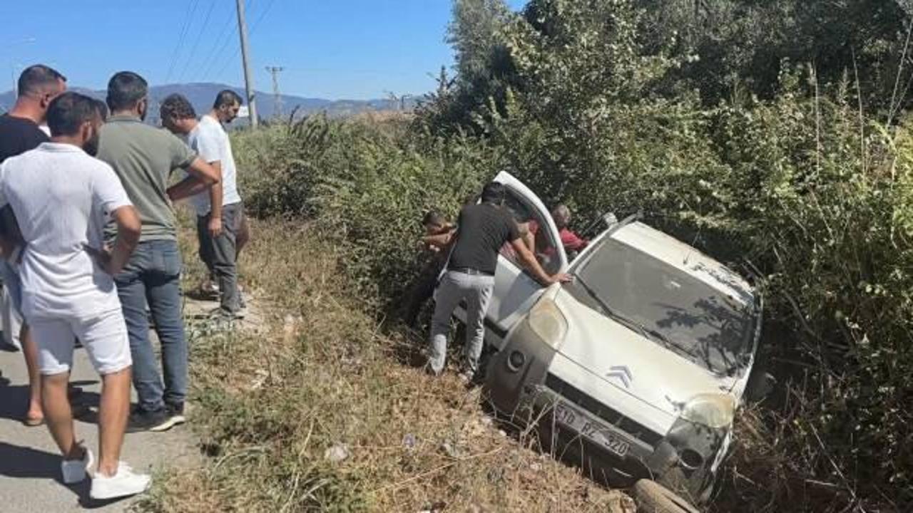 Arkadan çarpan otomobil faciaya sebep oluyordu: Yaralılar var!