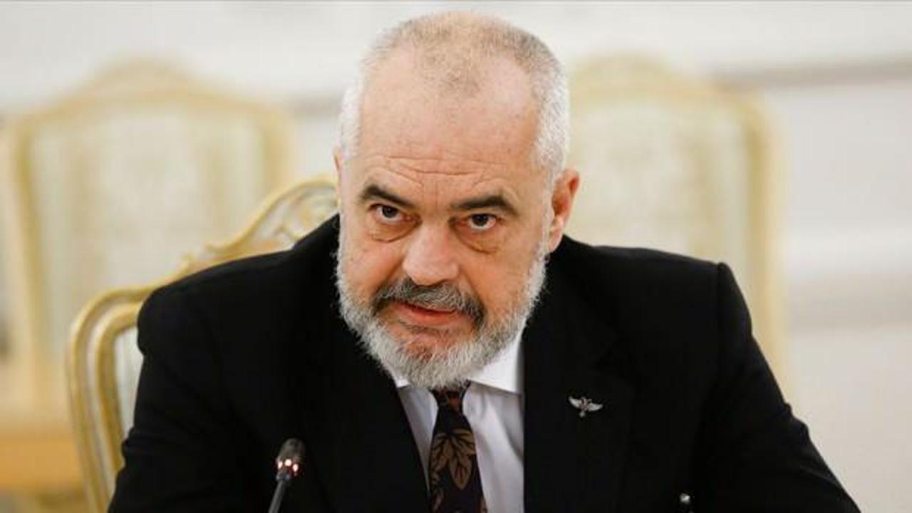 Arnavutluk'ta Vatikan tarzı 