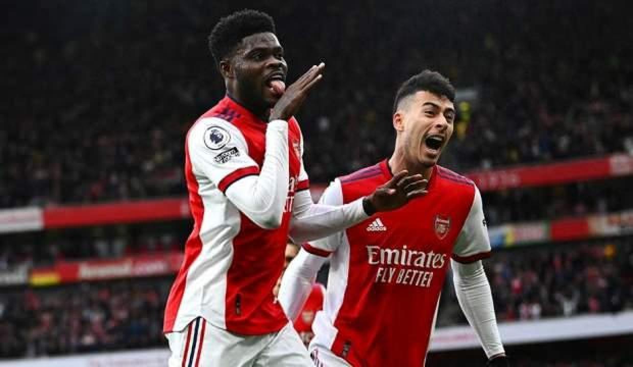 Arsenal galibiyet serisini 5 haftaya çıkardı