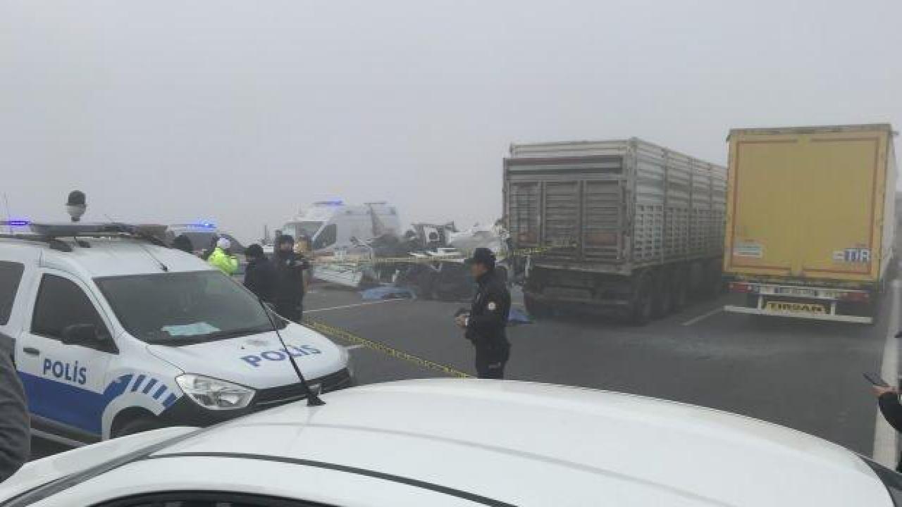 Askeri kamyonet TIR'a çarptı: 2 askerimiz şehit oldu