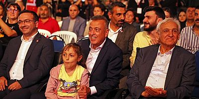ATAŞEHİR’İN DÖRT BİR YANINDA FESTİVAL COŞKUSU DEVAM EDİYOR