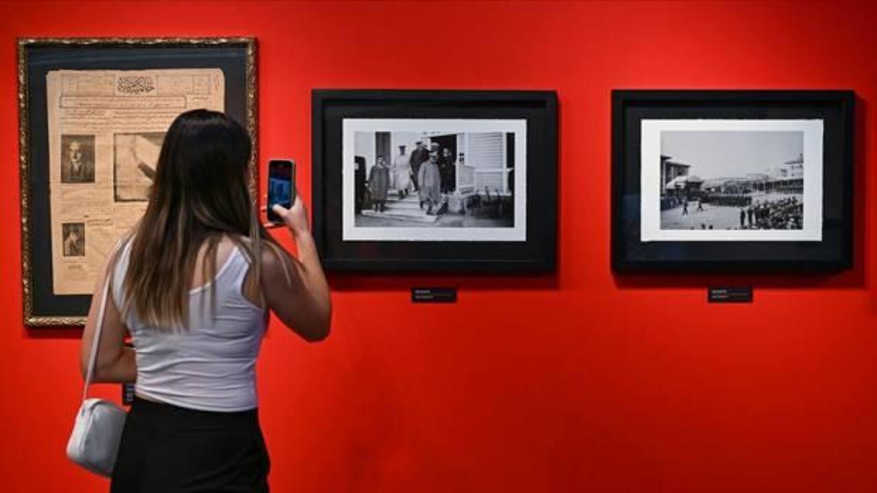 Atatürk'ün az bilinen fotoğrafları ve özel eşyaları İzmir'de sergilenecek