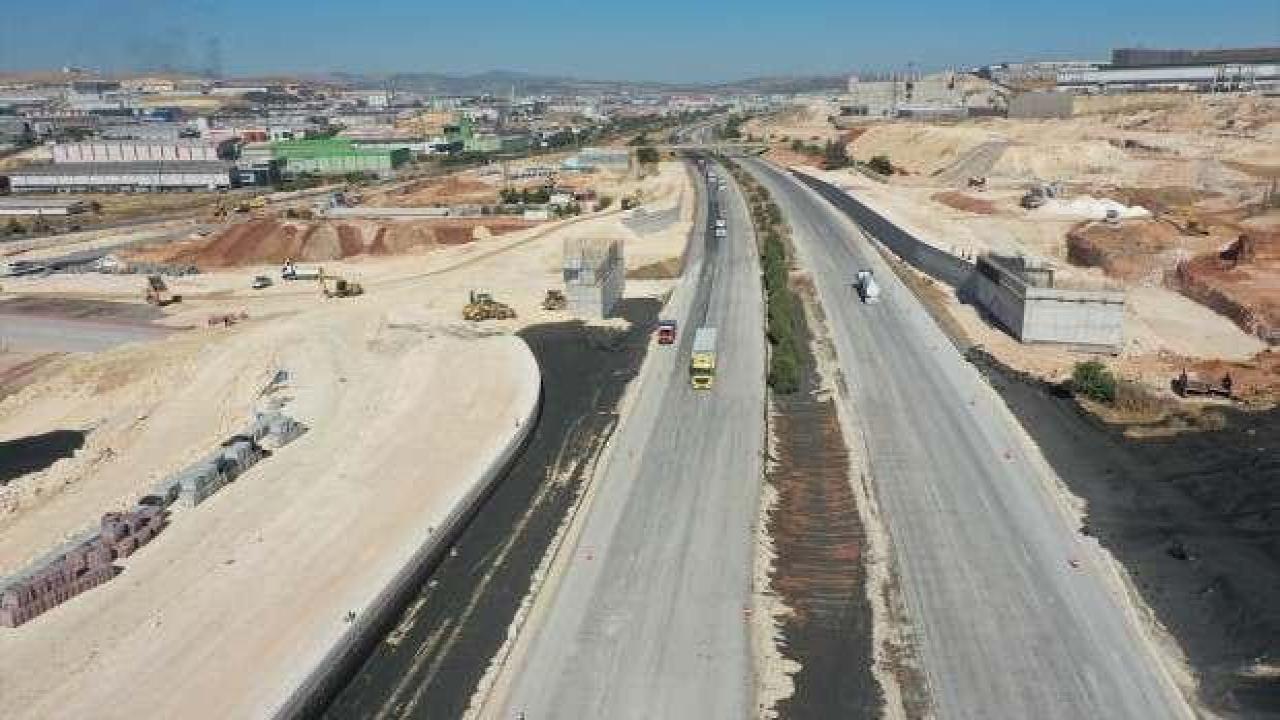 Atık çamur nedeniyle kapanan TAG Otoyolu yeniden ulaşıma açıldı
