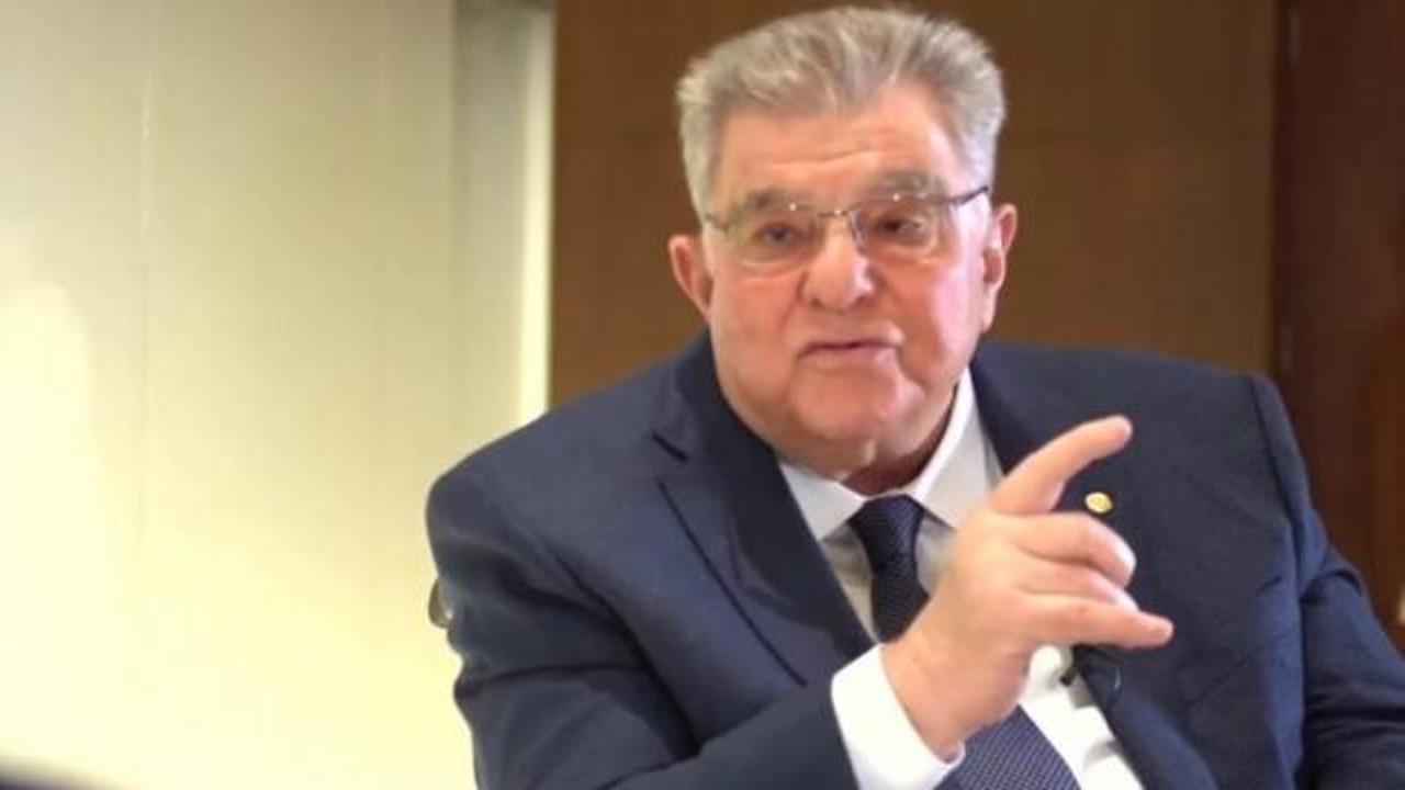 Atina'yı sarsan sözler: Erdoğan hepsini aldı gitti, biz aptallar mutluyuz