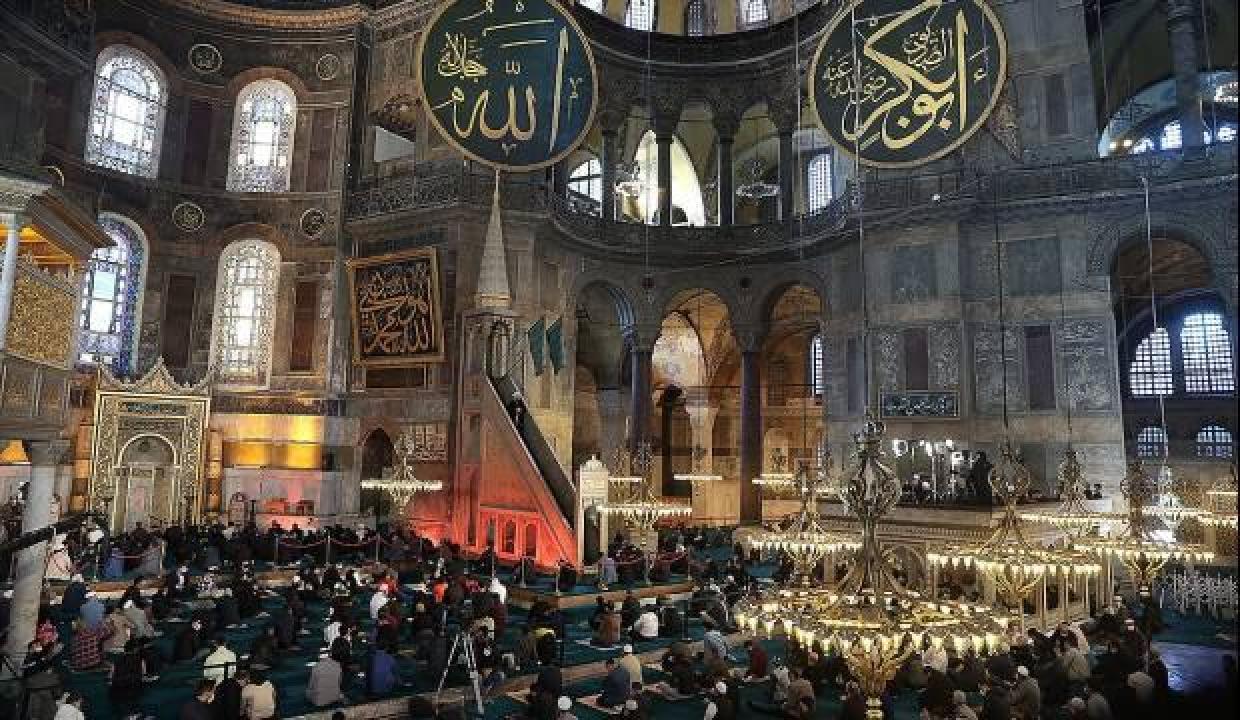Ayasofya-i Kebir Camii'nde ilk teravih namazını Diyanet İşleri Başkanı Erbaş kıldıracak