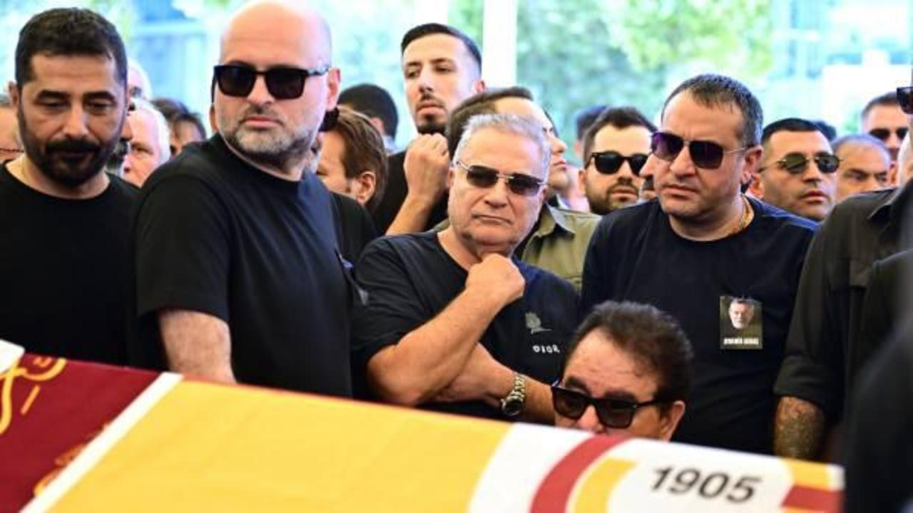 Aydemir Akbaş'ın cenaze töreninde arbede! Şafak Sezer isyan etti
