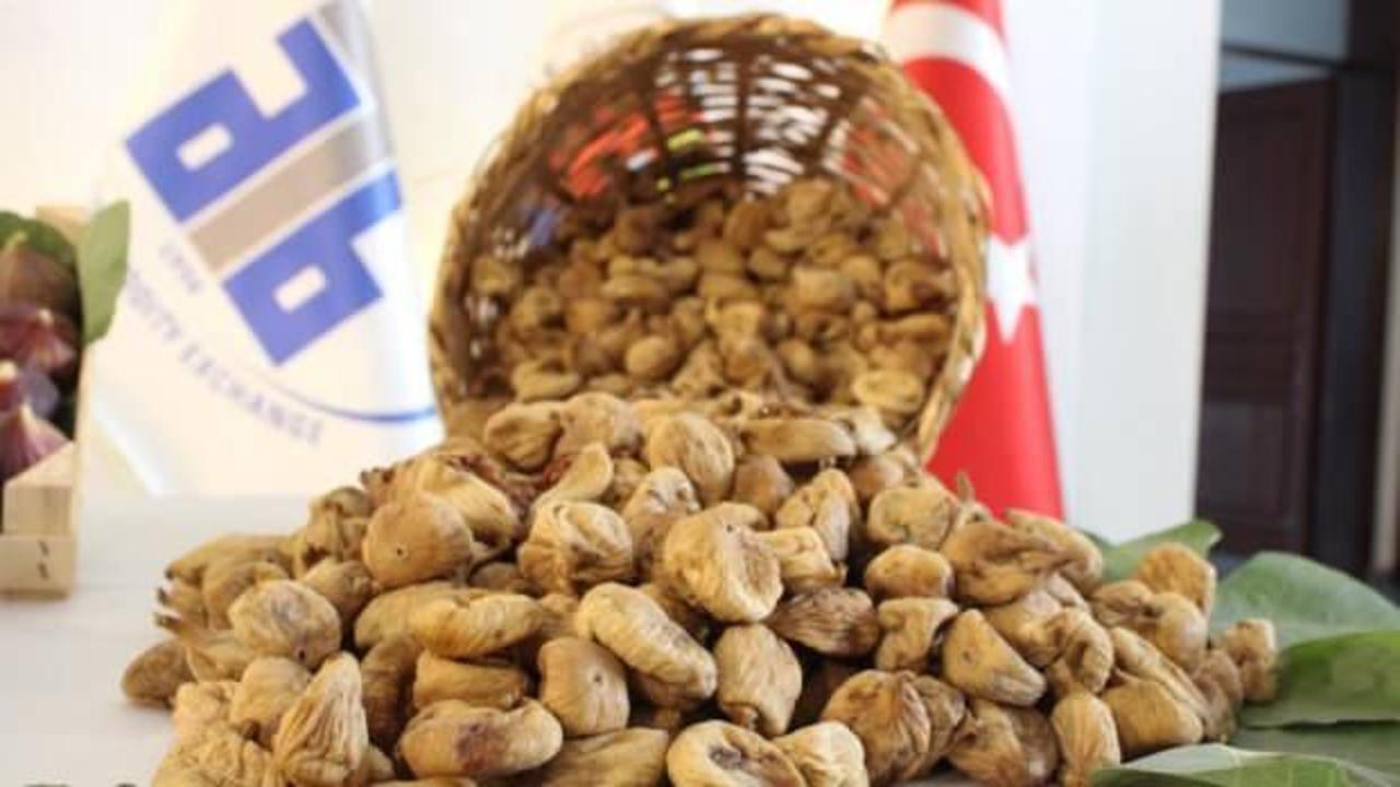 Aydın'da sezonun ilk kuru inciri 350 liradan satıldı