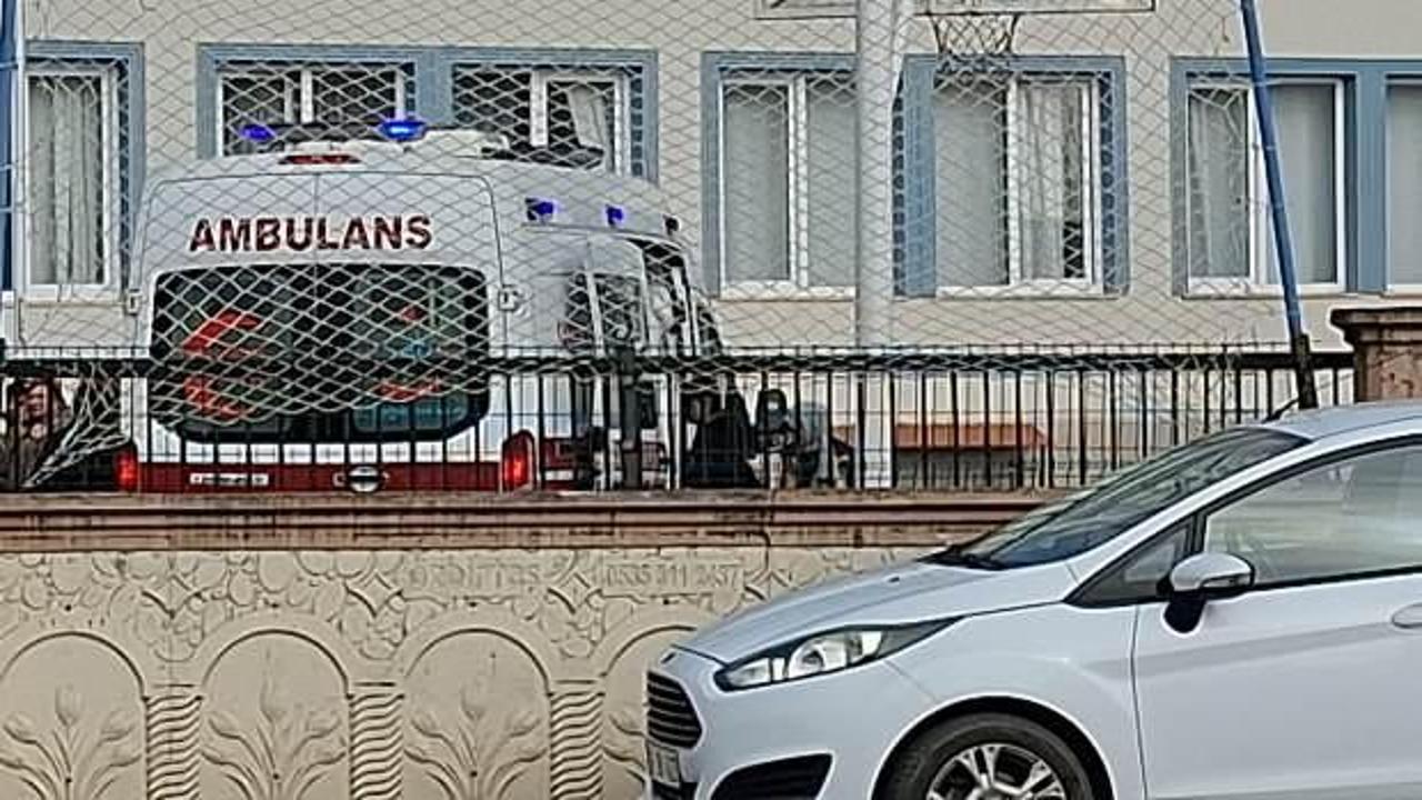 Aynı marketten aldıkları çiğ köfteden yiyen 5 öğrenci hastanelik oldu