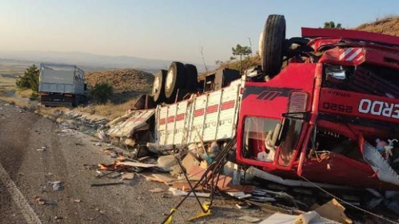 Aynı yöne giden kamyonlar çarpıştı: 1 ölü, 2 yaralı