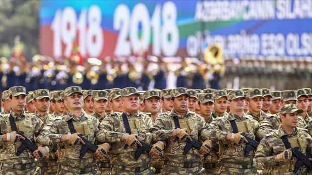 Azerbaycan ordusunun 105. kuruluş yılı kutlanıyor