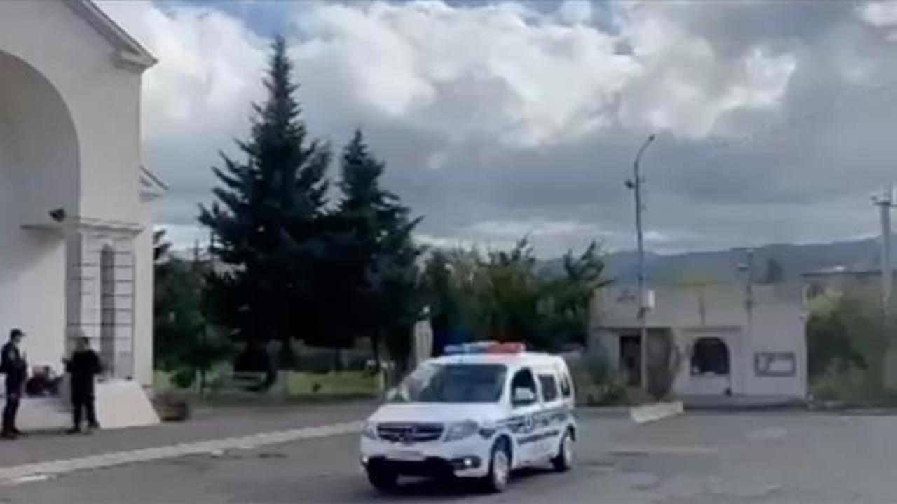 Azerbaycan polisi, Karabağ'daki kiliseleri koruma altına aldı