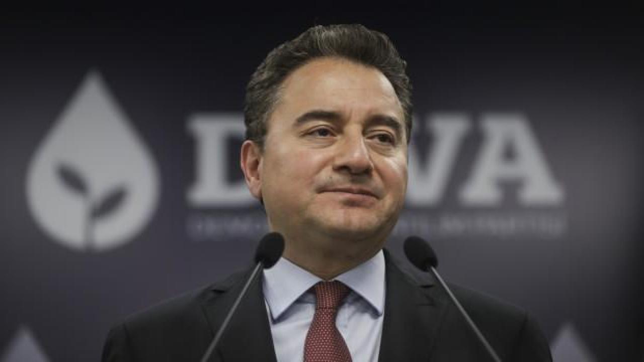 Babacan, seçimi kazanan Cumhurbaşkanı Erdoğan'ı tebrik etti