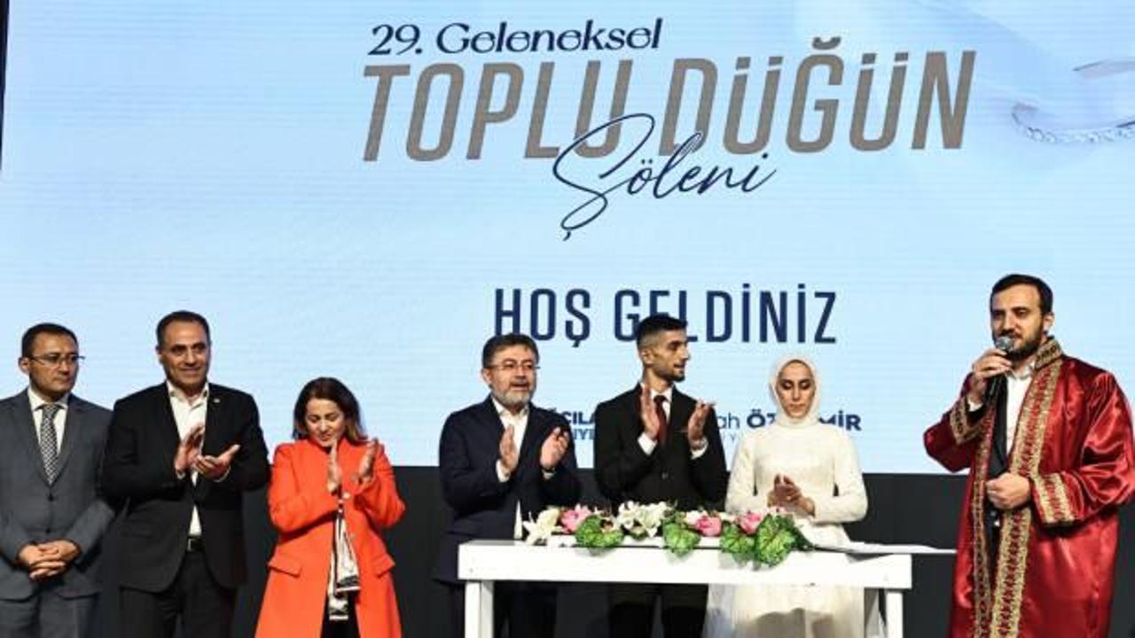 Bağcılar’da 7 çift, Bakan Yumaklı’nın şahitliğinde dünya evine girdi