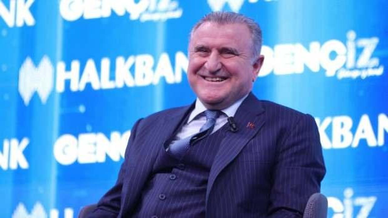 Bakan Bak okul sporları finallerinde gösteri maçına çıkacak