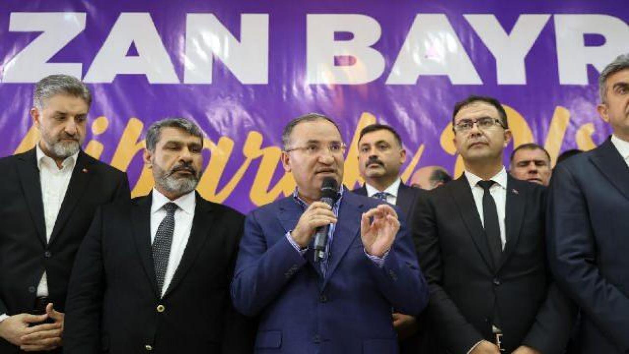 Bakan Bozdağ: Kininin, nefretinin kölesi olanlar, bu millete hayır yapabilir mi?