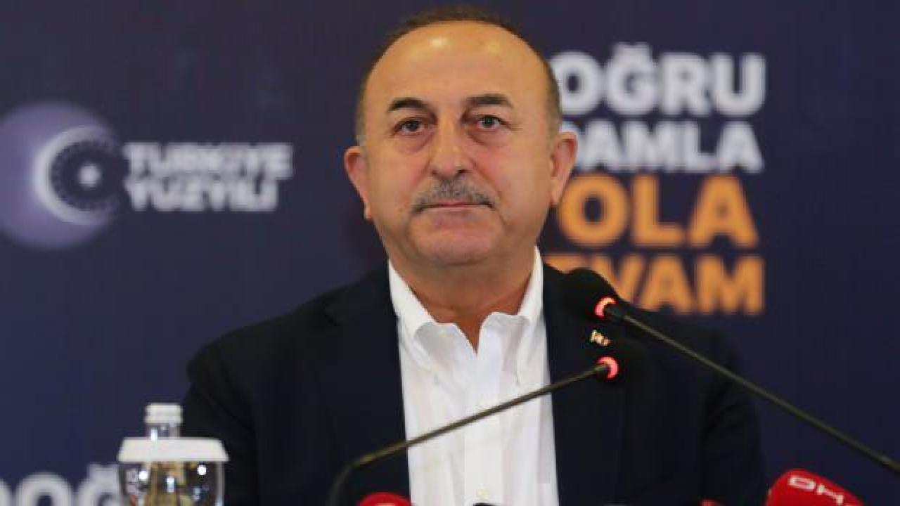 Bakan Çavuşoğlu açıkladı: Tek tek evlere gidip tehdit ediyorlar