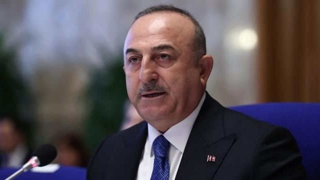 Bakan Çavuşoğlu'ndan Kur'an yakma izni veren İsveç'e sert tepki!