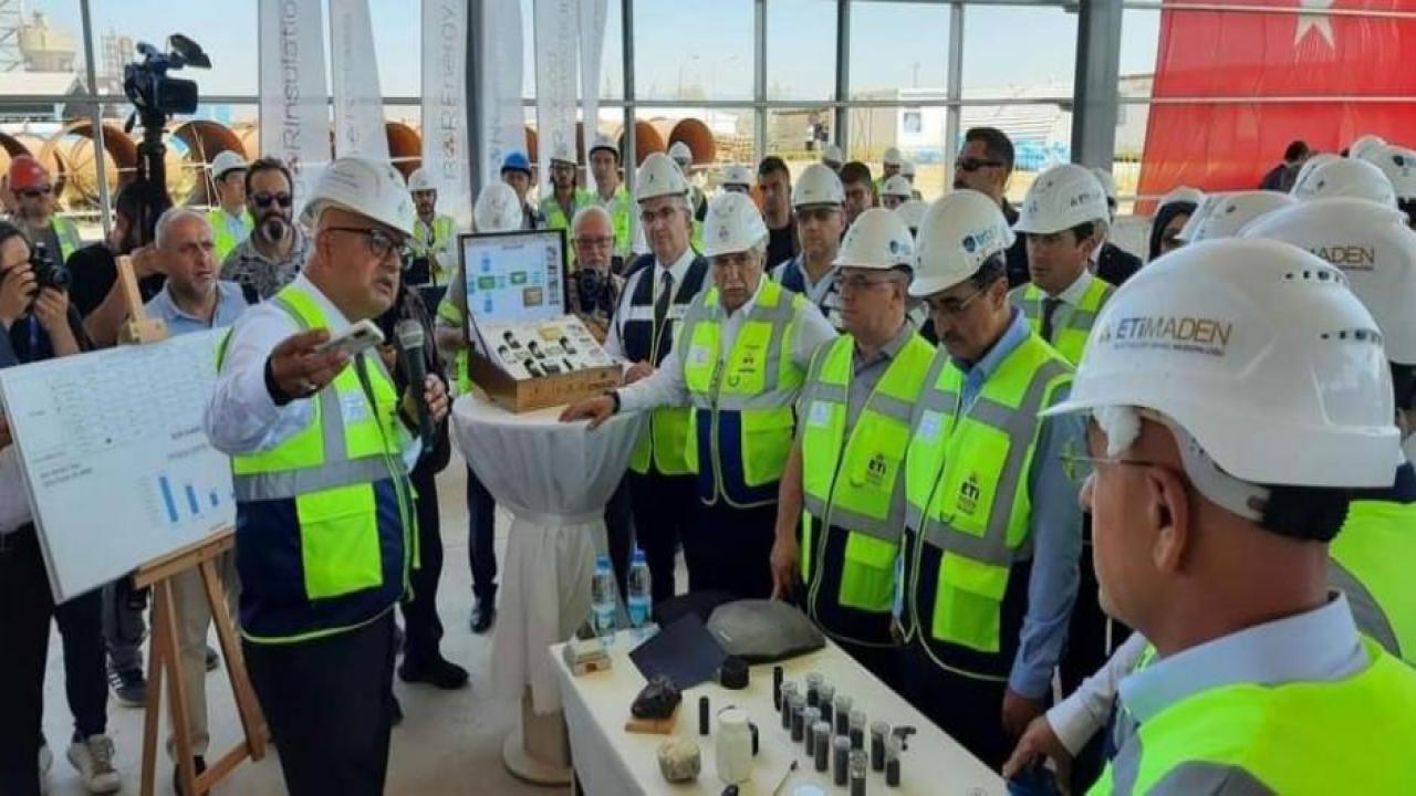 Bakan Dönmez'den bor madeni açıklaması: Cevher olarak satmıyoruz