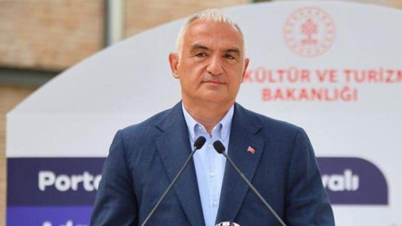 Bakan Ersoy açıkladı: Adana'da bin, Türkiye geneli 40 bin sanatçı katılacak