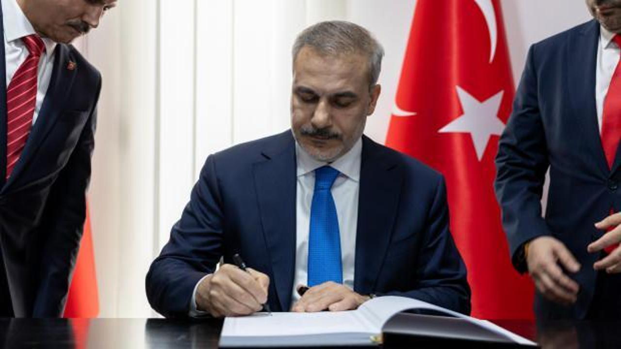 Bakan Fidan, Oran Başkonsolosluğu’nun resmi açılışını yaptı