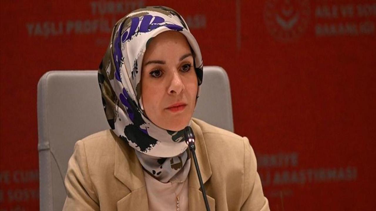 Bakan Göktaş, Kadınlara Yönelik Yapay Zeka ve Veri Bilimi Geliştirme Programı'nda konuştu